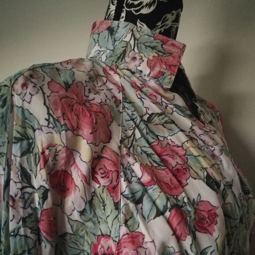 Vtg blooms blouse